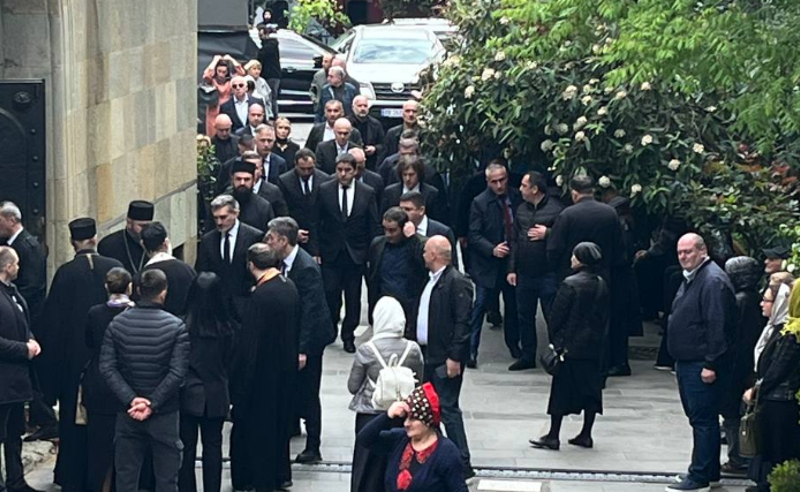 სიონის ტაძარში კობახიძე, ყაველაშვილი, პაპუაშვილი და "ოცნების" სხვა წევრები მივიდნენ 