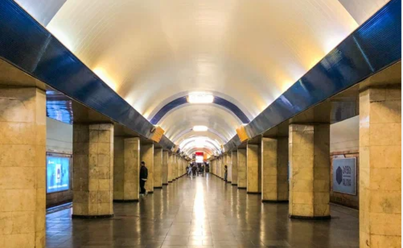 მეტროსადგურ „ისანში“ კაცი ლიანდაგებში ჩავარდა