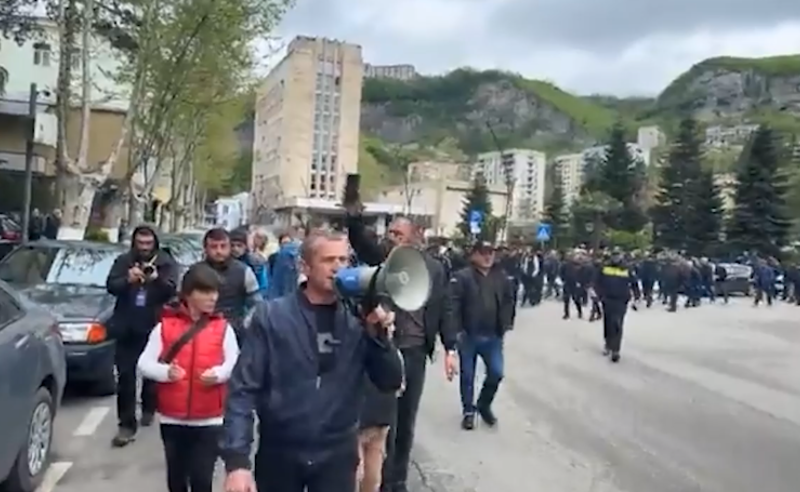 გაათავისუფლეთ ჩვენი თანამებრძოლები - მაღაროელების პროტესტი ჭიათურაში