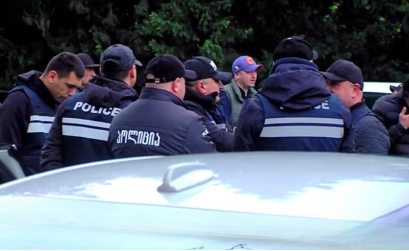 ჯანგველაძის მკვლელობის საქმე - სასამართლოსთან მოკლული ბიზნესმენის მხარდამჭერები იმყოფებიან, მობილიზებულია პოლიციაც