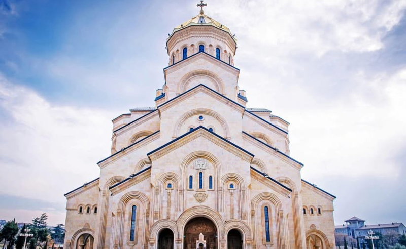 საპატრიარქო: გაფართოებული კრების მიმდინარეობისას მორწმუნეებს შეუფერხებლად შეეძლებათ სამების ტაძრის ეზოში ფეხით შესვლა