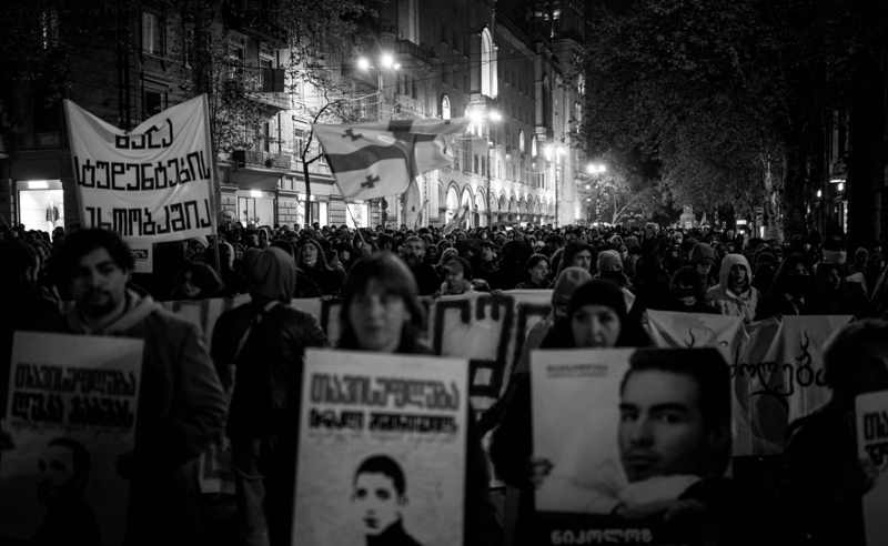 პასუხი  მდინარაძეს - იურისტები "ოცნების" ლიდერს უხსნიან, რატომ არიან აქციებზე დაკავებულები სინდისის პატიმრები
