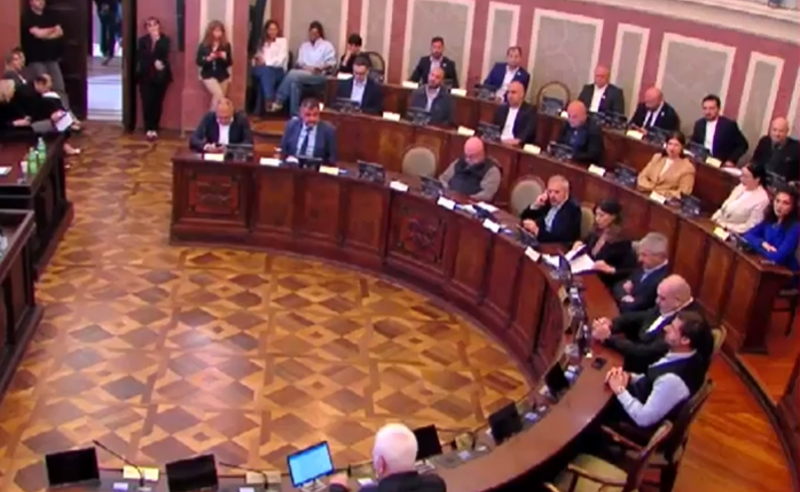 ხმაური თბილისის საკრებულოში — ოპოზიციამ კულტურული მემკვიდრეობის საკითხზე მიღებული ცვლილებები გააკრიტიკა