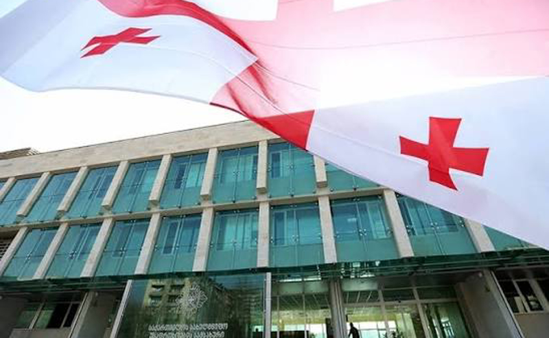 თაღლითობა, ფულის გათეთრება და ყალბი ანგარიშსწორების ბარათის გამოყენება - ცნობილია, რას ედავებიან  რკინიგზის საქმეზე დაკავებულ ანზორ ჯამალაშვილს