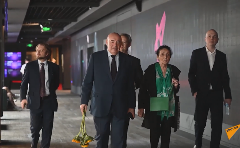 "რობერტ სტურუას სპექტაკლის ნახვის სურვილი იმდენად დიდი იყო, რომ თბილისში მოგზაურობა სწორედ ამ ღონისძიებას დავამთხვიე" - შვიდკოი 