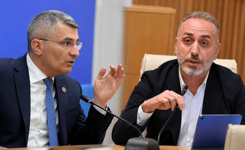 "ბოდვა!" - გახარიას გუნდი მამუკა მდინარაძის განცხადებებს პასუხობს