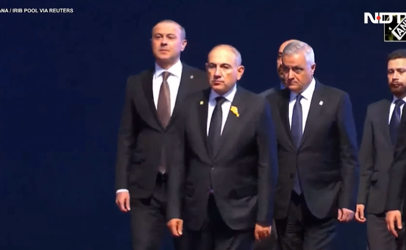 აიათოლა ალი ხამენეის დაკრძალვის ცერემონიაზე ნიკოლ ფაშინიანი მივიდა 