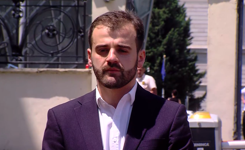 ადვოკატი: გიორგი მალანია იმყოფებოდა სოფელში და სათევზაოდ მიდიოდა, რაც ბრალდების მხარემ იმგვარად წარმოაჩინა, თითქოს მიმალვა სურდა