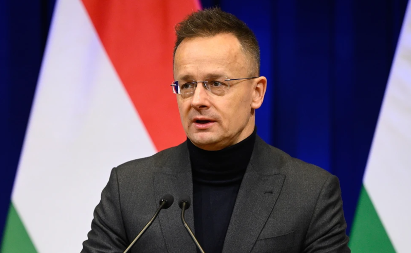 AP: უნგრეთის ყოფილმა საგარეო საქმეთა მინისტრმა პიტერ სიიარტომ დეპუტატის მანდატზე უარი თქვა