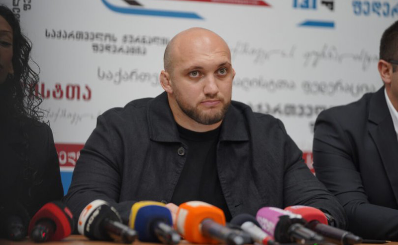 MMA-ს მებრძოლი, გიორგი ქართველიშვილი ამბობს, რომ აბულინგებენ