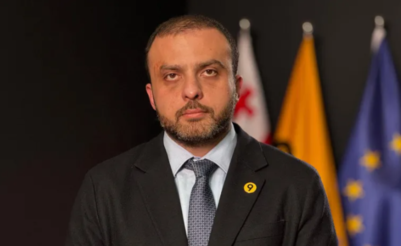 "ყველა ერთმანეთისკენ იშვერს თითს, თან არავინაა დამნაშავე და ამავე დროს ყველა" - გიორგი სიორიძე ქვეყნის მასშტაბით ელექტროენერგიის გათიშვაზე