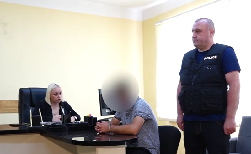 უცხოელის ანგარიშიდან მიითვისეს $58 000 – დაკავებულია 1 პირი, მეორეზე ძებნა გამოცხადდა