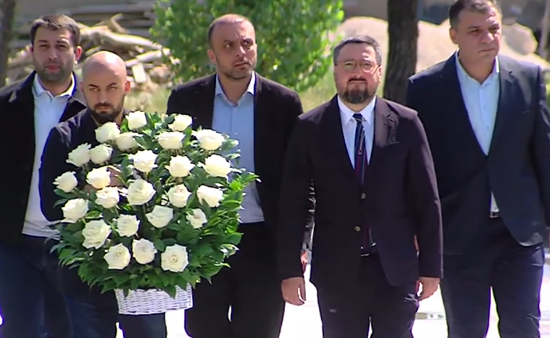 ომი არ დასრულებულა, მცოცავი ოკუპაციით გრძელდება - “ლელო ძლიერი საქართველოს“ წევრები მუხათგვერდის სასაფლაოზე მივიდნენ