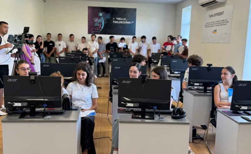 ნიკო კვარაცხელიას სახელობის IT სკოლის კურსდამთავრებულებს სერტიფიკატები გადაეცათ