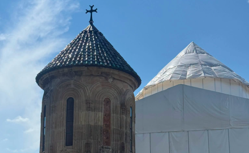 ფრესკებს ხავსი აქვს მოკიდებული და მათი ცვენა გახშირებულია - გელათის მონასტრის სტიქაროსანი 