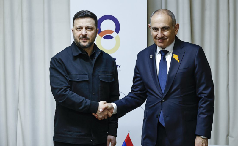 ზელენსკიმ და ფაშინიანმა ტელეფონით ისაუბრეს