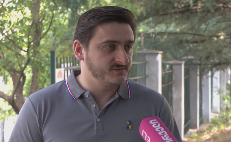 "ცხადი მანიფესტაცია შეგნებული მოღალატის" - ისტორიკოსი ირაკლი ხვადაგიანი კობახიძის ბრიფინგზე 