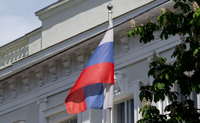 რუსეთი არჩევნების დღეს საზღვარგარეთ მდებარე საელჩოებთან მიტინგების აკრძალვას ითხოვს