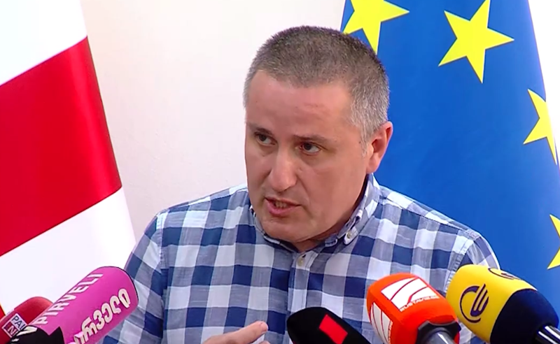 ამით ყველაფერი არ მთავრდება, შემდგომი ეტაპი ინოვაციური მედიკამენტების შემოტანაა - დიუშენით დაავადებული ბავშვის მშობელი