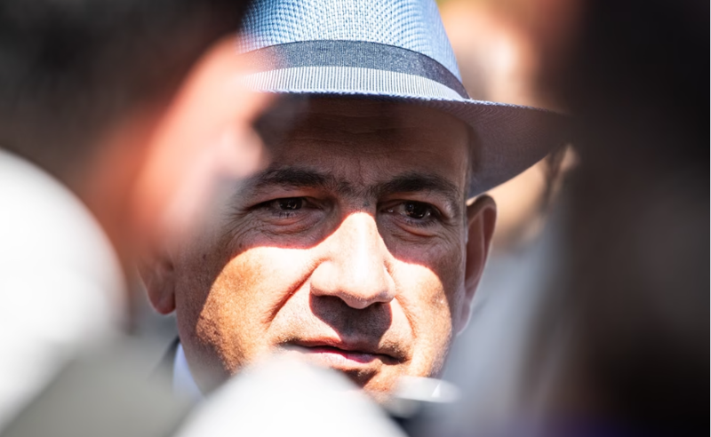 ფაშინიანი ყოფილ პრეზიდენტს ემუქრება, რომ უკანონოდ შეძენილ "ფეხსაცმელსაც კი" ჩამოართმევს