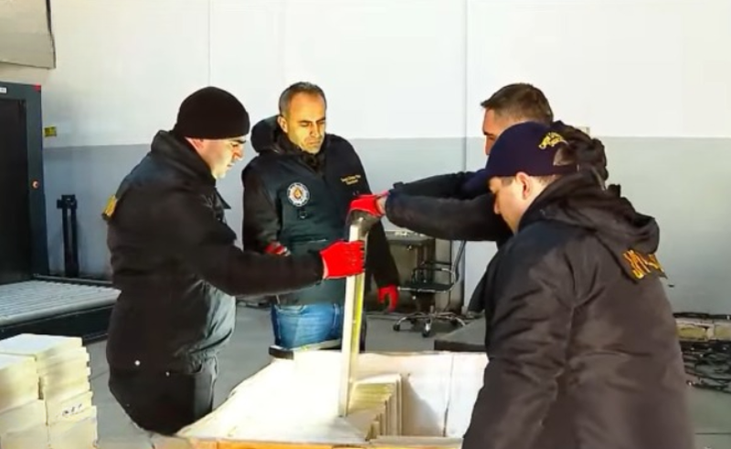 ტრაილერის მძღოლს, რომელსაც მარმარილოს ფილებში ნარკოტიკი უპოვეს, 18 წლიანი პატიმრობა მიესაჯა