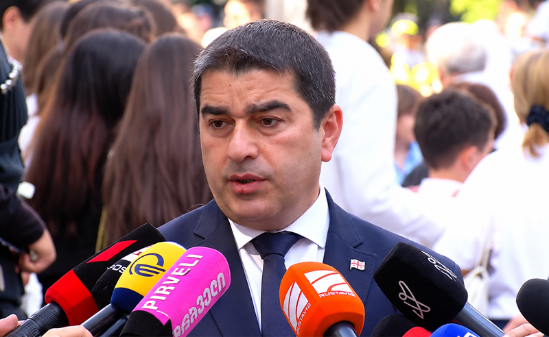 „ჩვენი კრიტიკა მათ თავდასხმებზე პასუხია“ - პაპუაშვილი ევროკავშირს საქართველოზე თავდასხმებში ადანაშაულებს