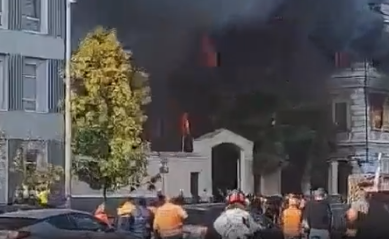 კიევში, რუსებმა მეცნიერებათა ეროვნული აკადემია დაბომბეს: ერთი ქალი დაიღუპა, სამი კი დაშავდა
