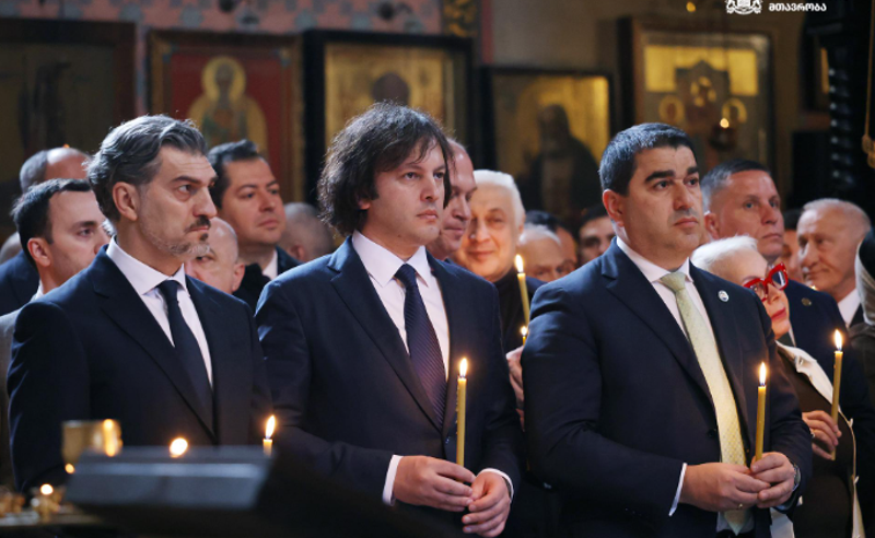 უმაღლესი პოლიტიკური თანამდებობის მქონე პირებს ხელფასები ეზრდებათ - დაფინანსება ეზრდებათ სამინისტროებსაც 