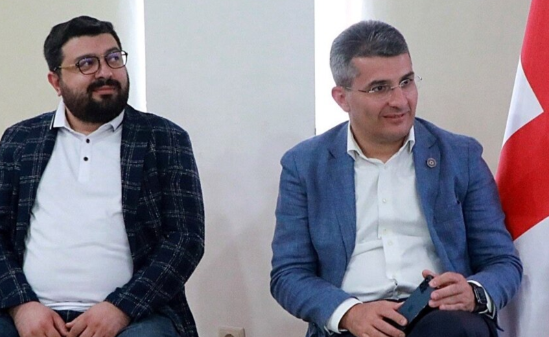 ყოფილი თანაგუნდელების "ვირთხებად" გამოცხადება დიმიტრი სამხარაძისგან - რას ამბობენ "ოცნებაში"