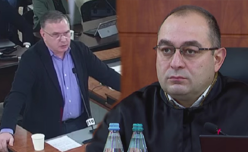 "ორმაგი მოქალაქეობის მქონე ადამიანის მიერ სახელმწიფო მიტაცებაზე" გაკეთებული განცხადების შემდეგ, მოსამართლემ ენმ-ს წარმომადგენელს სიტყვა გააწყვეტინა და გააფრთხილა